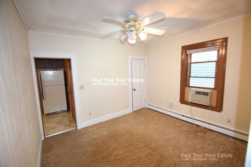 Building Photo - 720 Cambridge St