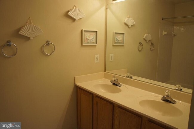 Building Photo - 12933 Bridger Dr