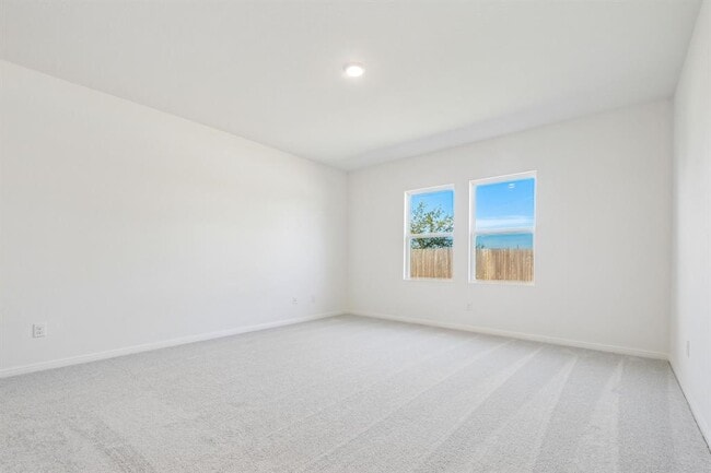 Building Photo - 1305 Morris Lp