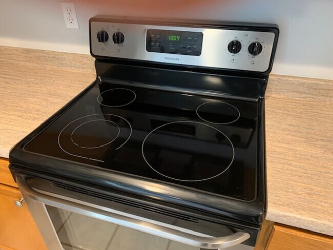 Building Photo - 3 Bedroom in East Mesa