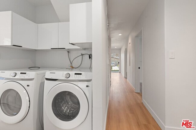 Building Photo - 2522 Armacost Ave