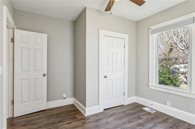 Building Photo - 1654 Westhaven Dr SW