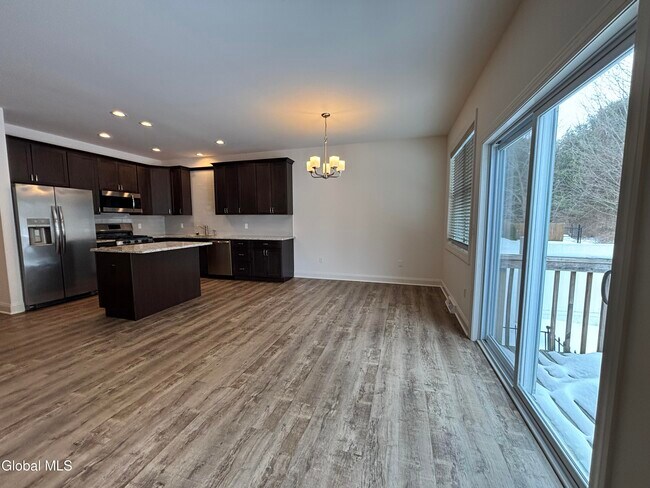 Building Photo - 587A Grooms Rd