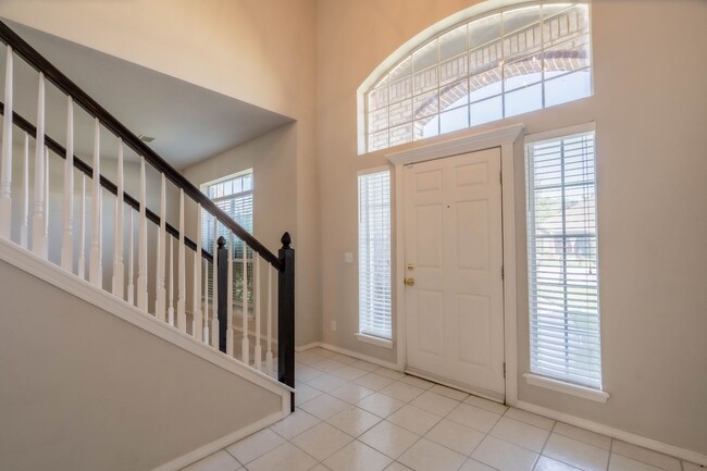 Building Photo - Beautiful 4 Bed 2.5 Bath Rental in Tulsa!