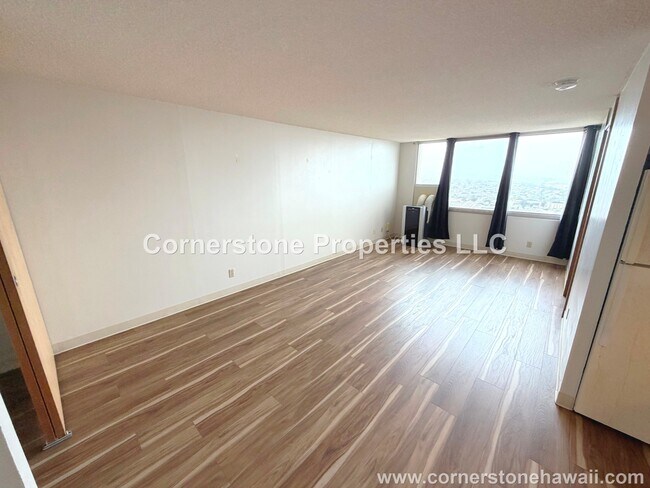 Building Photo - 1060 Kamehameha Hwy