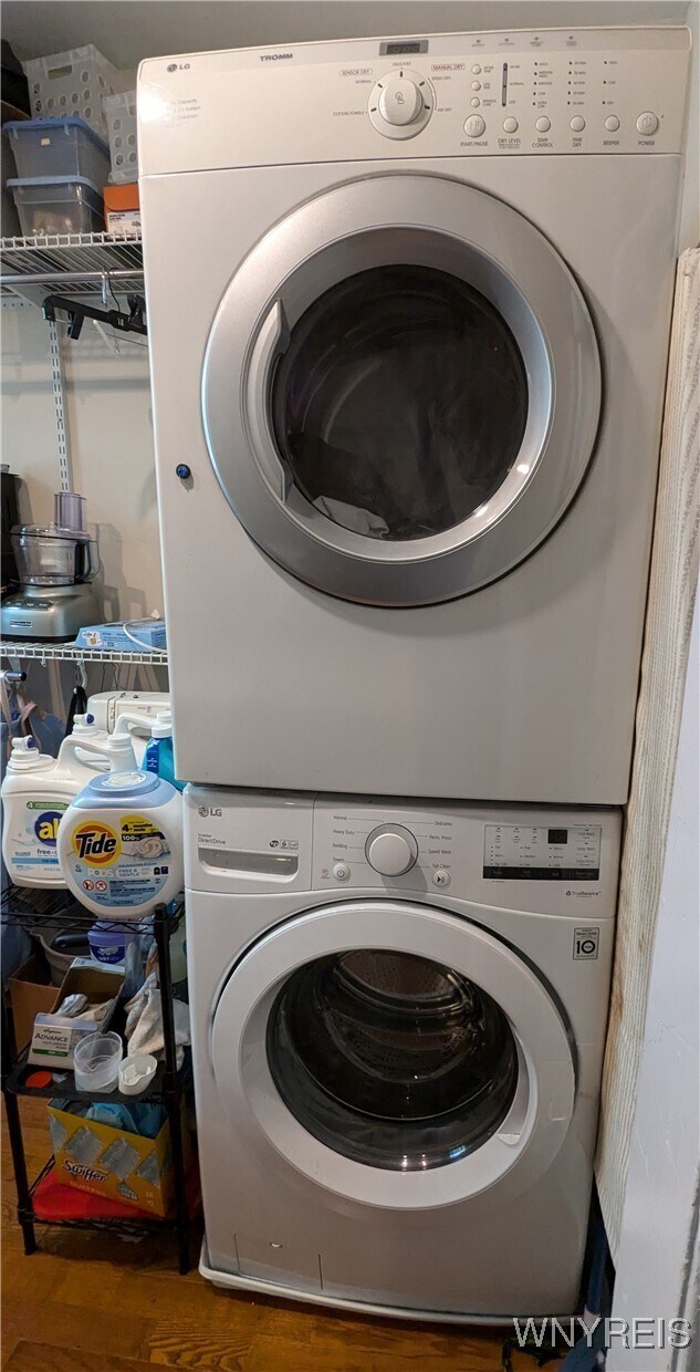 Building Photo - 656 Lafayette Ave