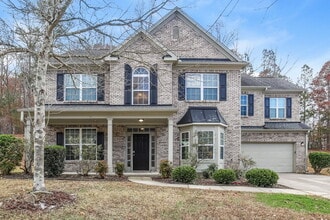 Building Photo - 5432 The Vyne Ave