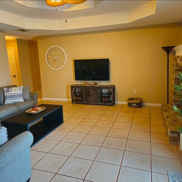 Building Photo - 2253 Kerra Ln