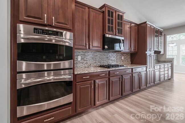 Building Photo - 3048 Arsdale Rd