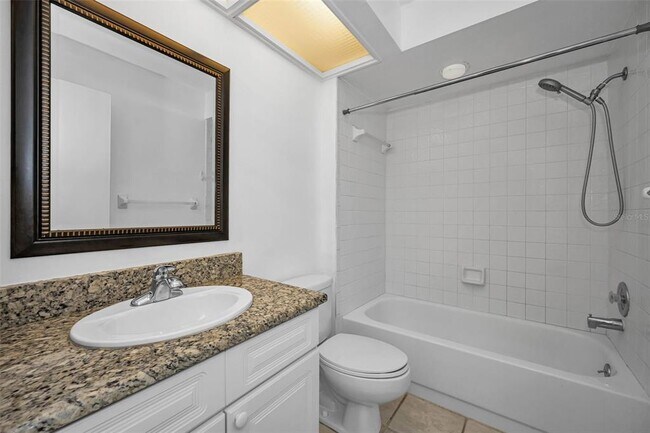 Building Photo - 10626 Longwood Dr