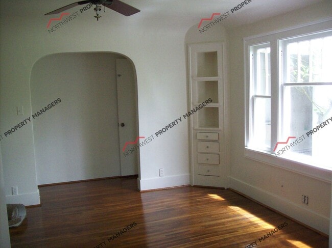 Building Photo - r191f