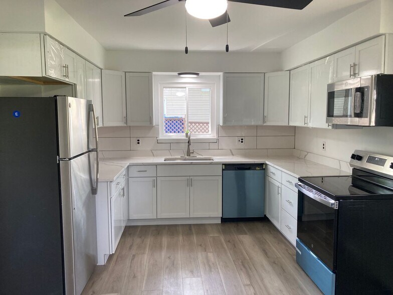 Building Photo - 7101 Reber Dr