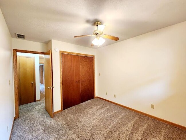 Building Photo - 892 Tremont St