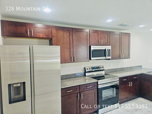 Building Photo - 328 Mountain Dr