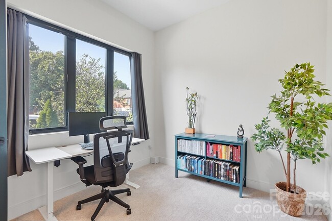 Building Photo - 1003 Zinc Ln