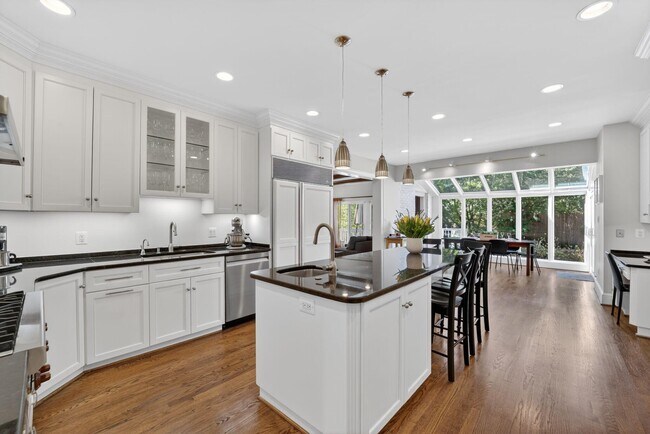 Building Photo - 5115 Cape Cod Ct
