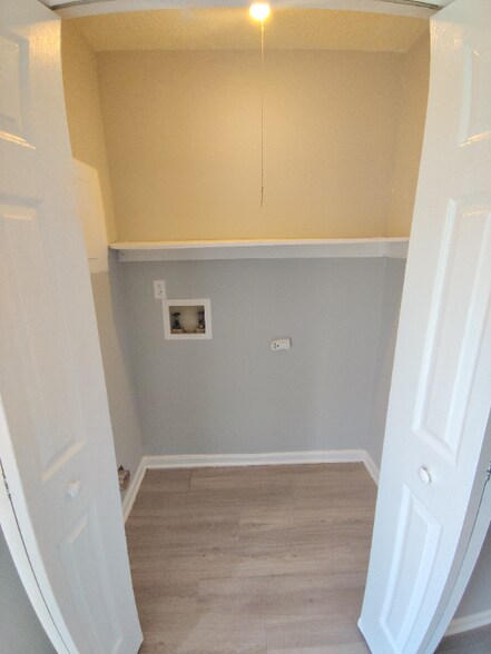 Building Photo - 16 Duiguid Dr