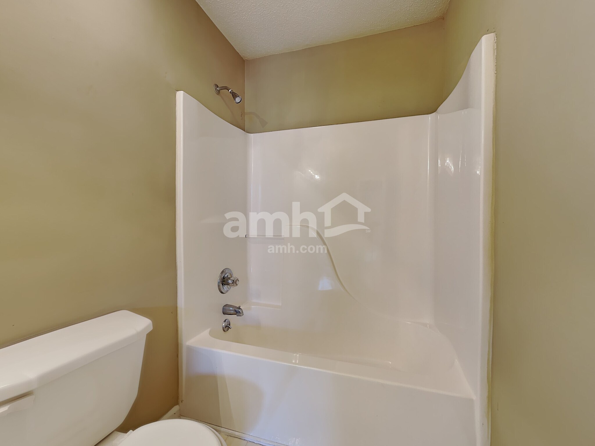Building Photo - 4465 Greenfield Way Dr