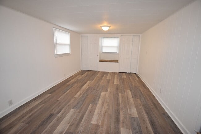 Building Photo - 2 Bedroom Home For Rent Fortville IN