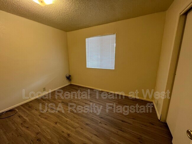 Building Photo - 117 E Ellery Ave