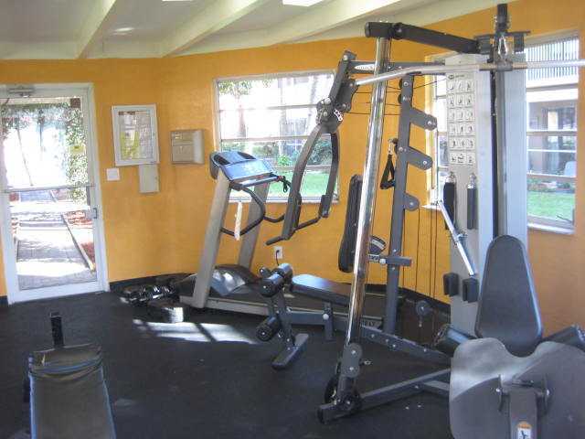 Building Photo - 760 SE 2nd Ave