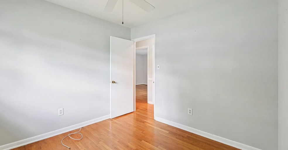 Building Photo - 542 Cypress Ln