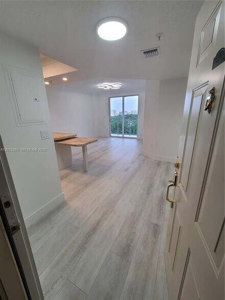 Building Photo - 3500 Coral Way