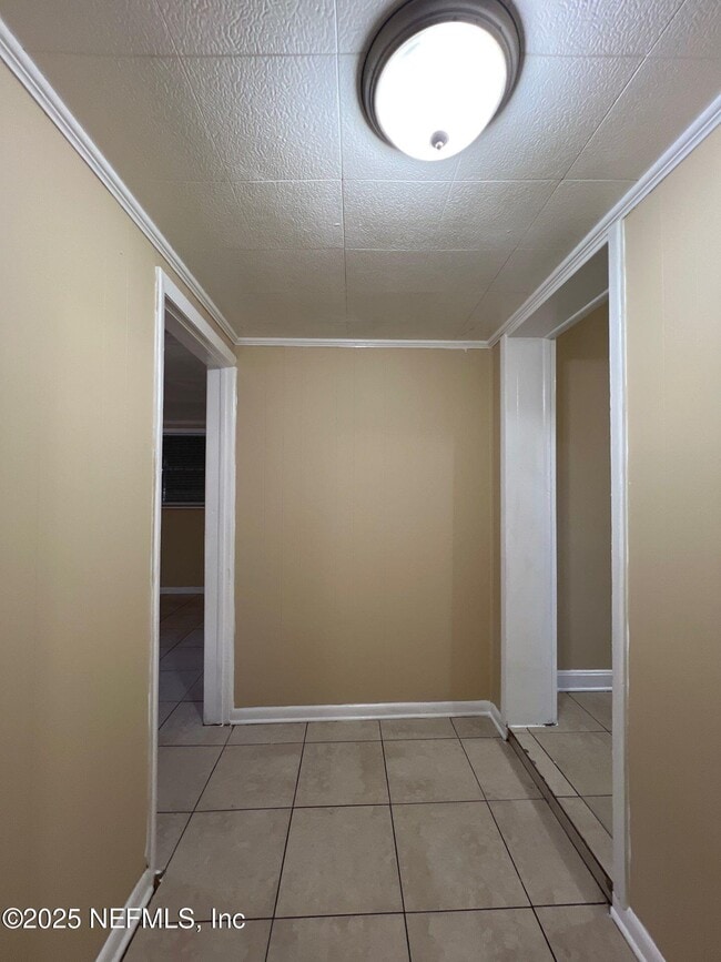 Building Photo - 3070 W 15th St