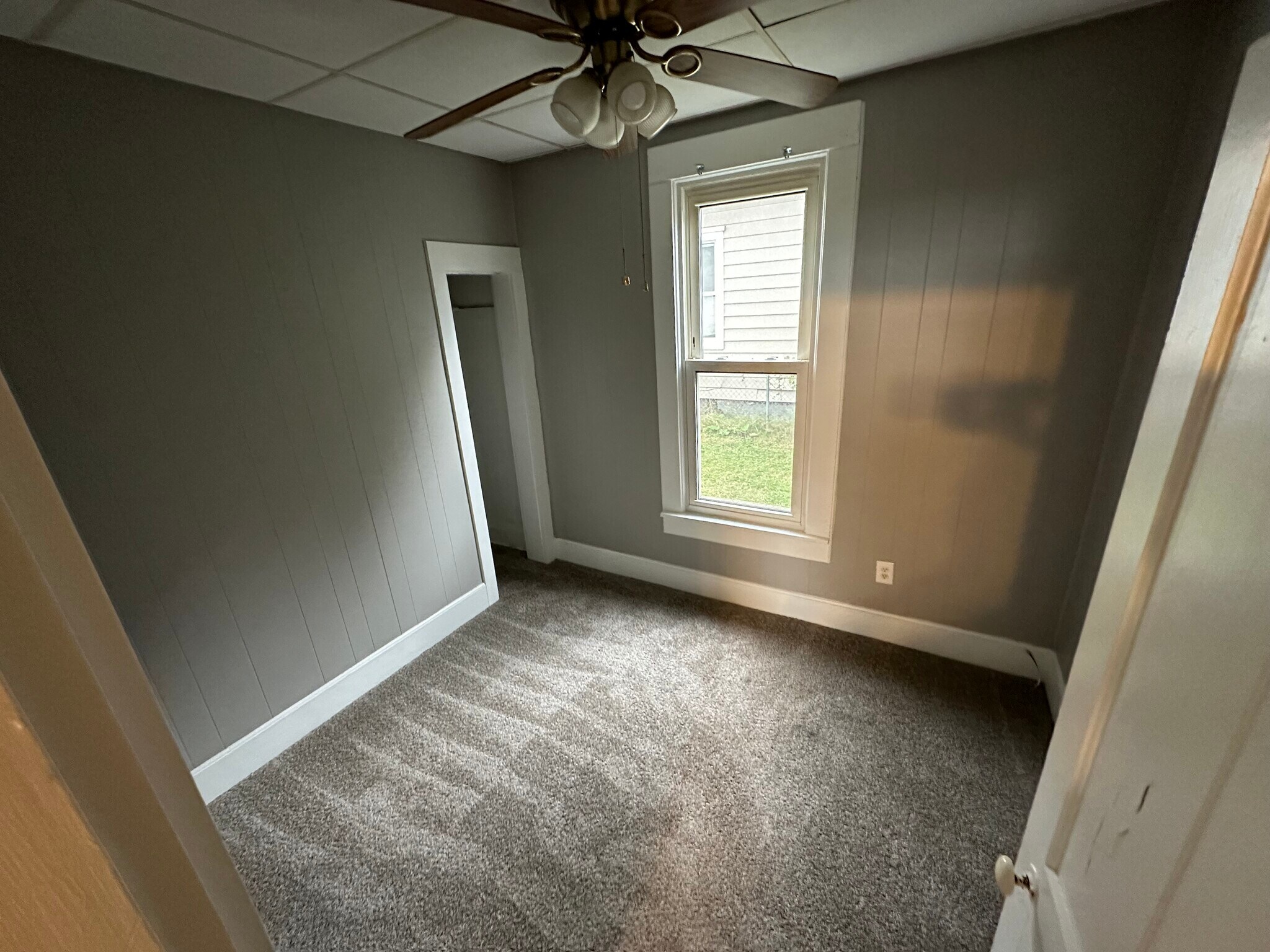 Small 3rd bedroom or office - 1508 Forest Ave