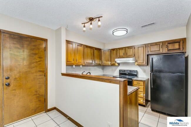 Building Photo - 3 bedroom duplex in Derby