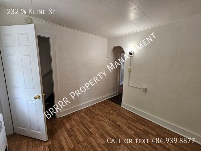 Building Photo - 232 W Kline Ave