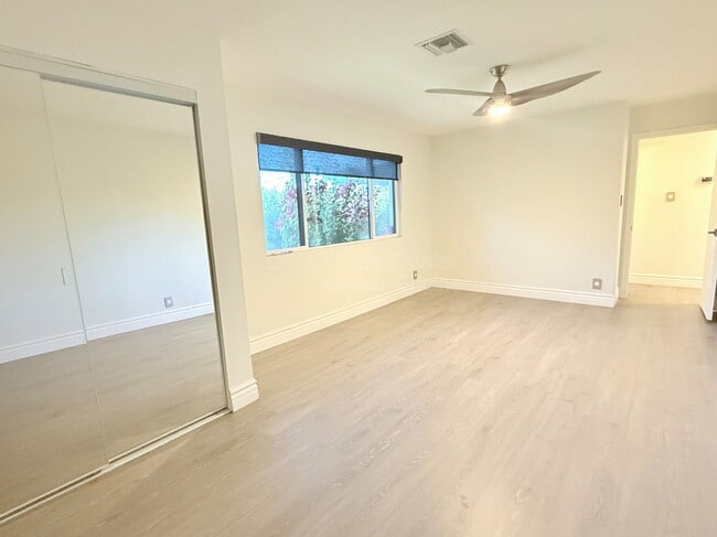 Building Photo - 8139 E Mulberry St