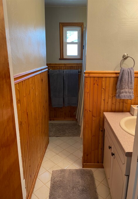 Bathroom #1 - 709 Center St