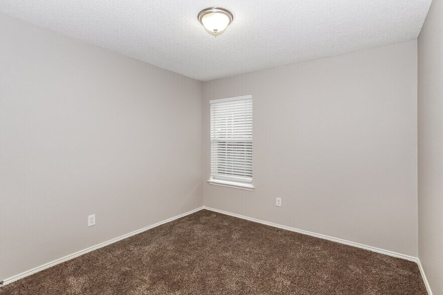 Building Photo - 8060 Cannonwood Dr