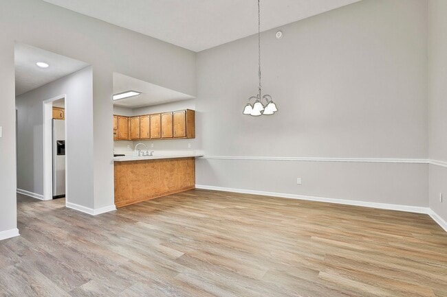 Building Photo - Immaculate 2bed/2ba in Fayetteville with Lawn Care Included