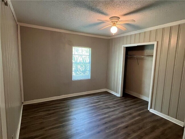 Building Photo - 176 2nd Ave