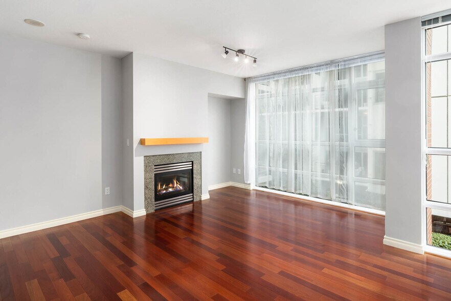 Building Photo - 1420 Terry Ave