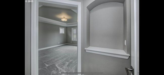 Building Photo - Stunning Executive Home in Cedar Mill/Beth...