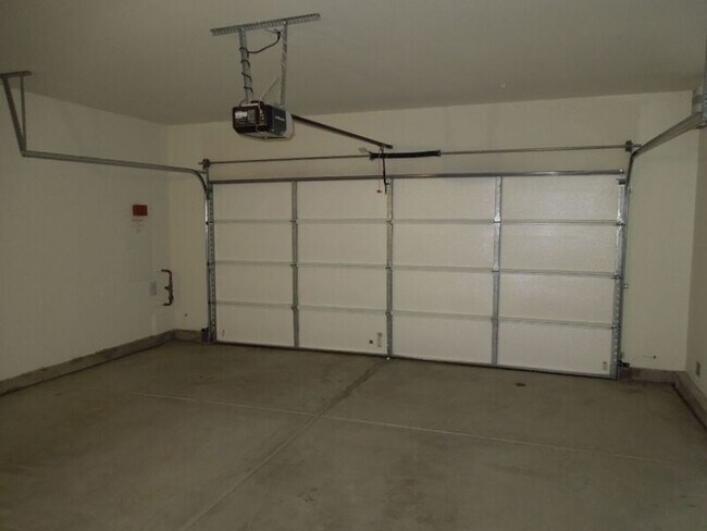 Building Photo - 42640 Indigo Pl