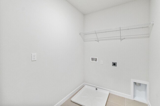 Building Photo - Beautiful 4/3 w/ Loft Energy Efficient Home for Rent in St. Cloud