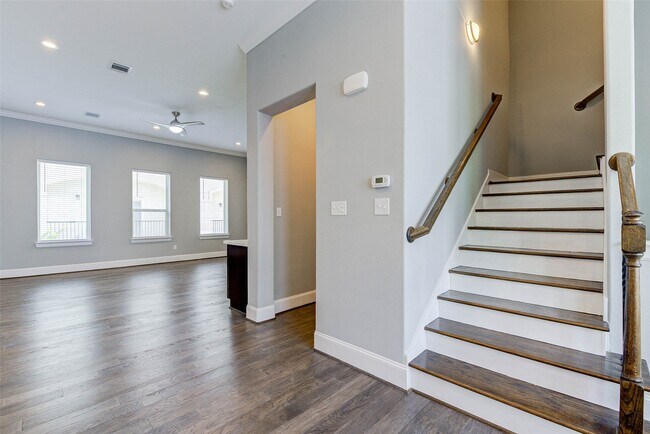 Building Photo - 4605 Nett St