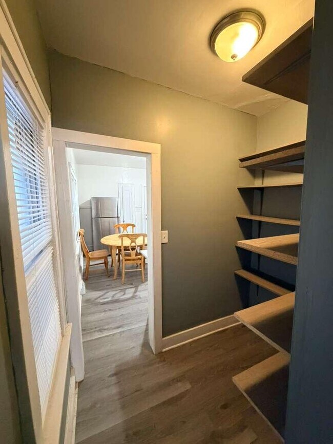 Building Photo - 2215 N 15th St