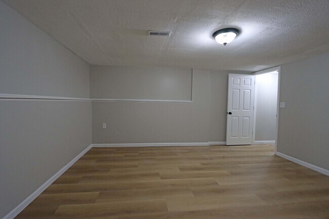 Building Photo - 1686 Jupiter Ave