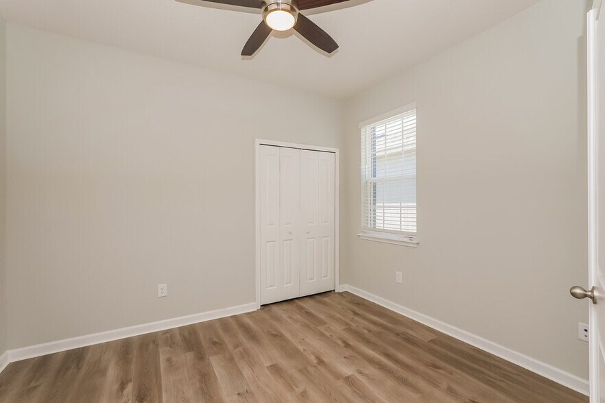 Building Photo - 10429 Heron Hideaway Loop