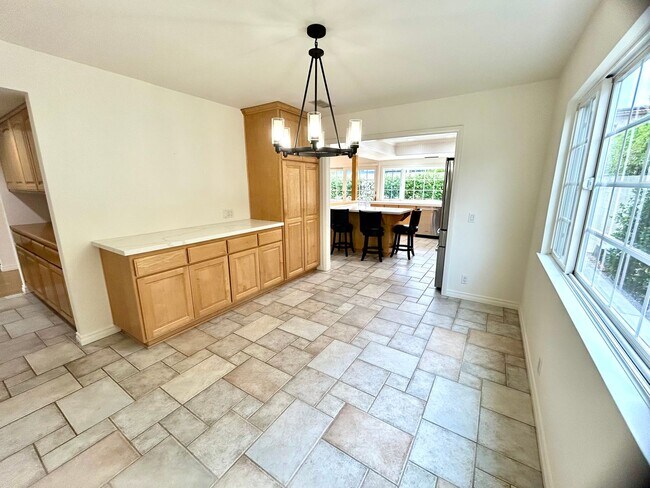 Building Photo - Beautiful 4 Bedroom/3 Bath Home with Bonus Room in Cypress, CA.   SOLAR Installed!