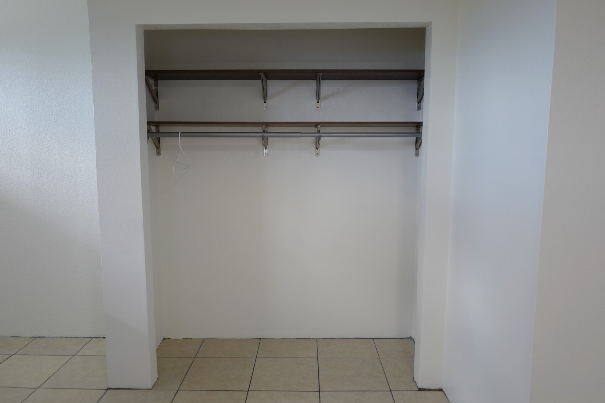 Building Photo - 1928 Waimano Home Rd