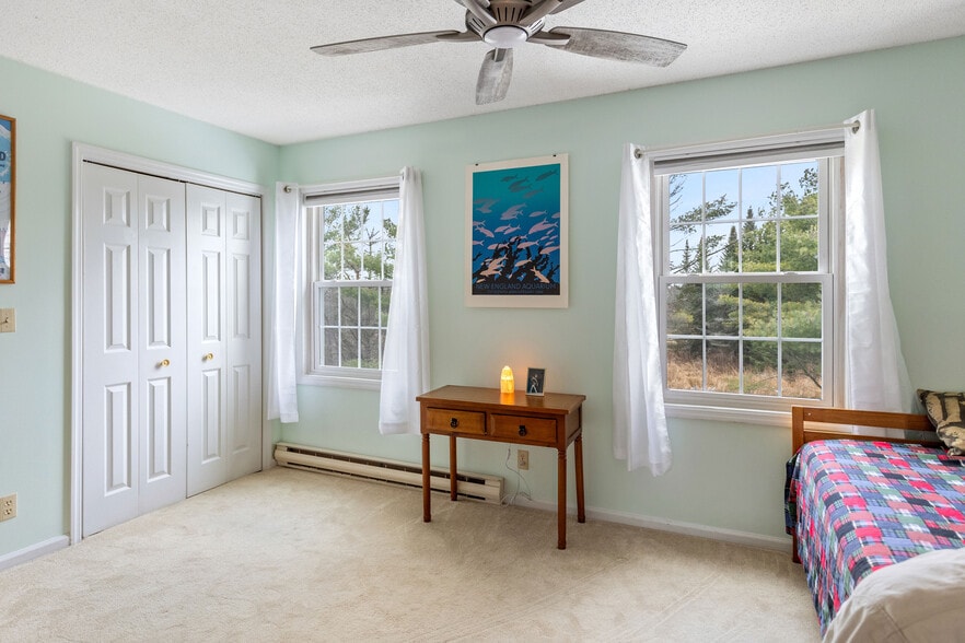 Building Photo - 453 Westview Cir