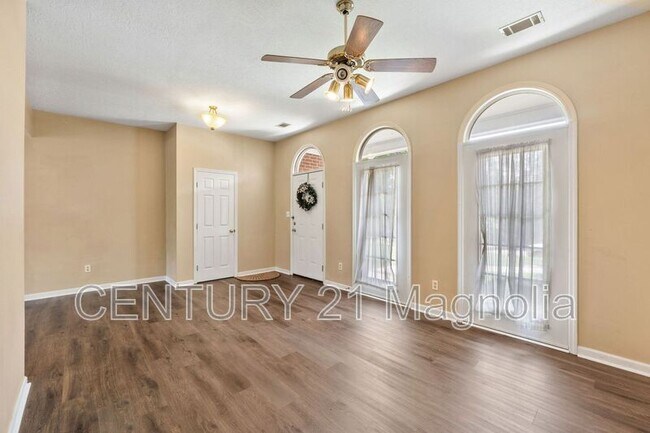 Building Photo - 928 Hunting Horn Wy