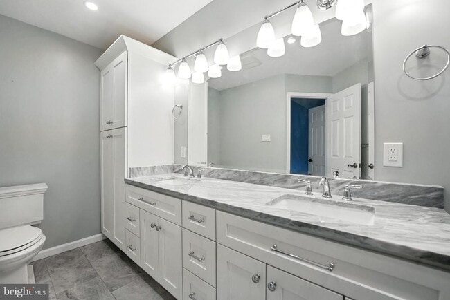 Building Photo - 3911 Courtland Cir