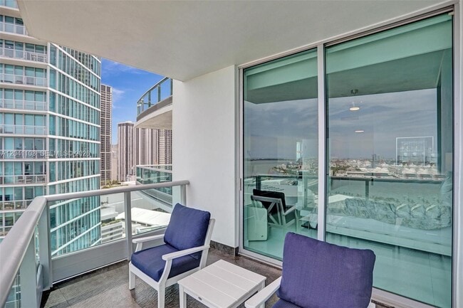 Building Photo - 900 Biscayne Blvd